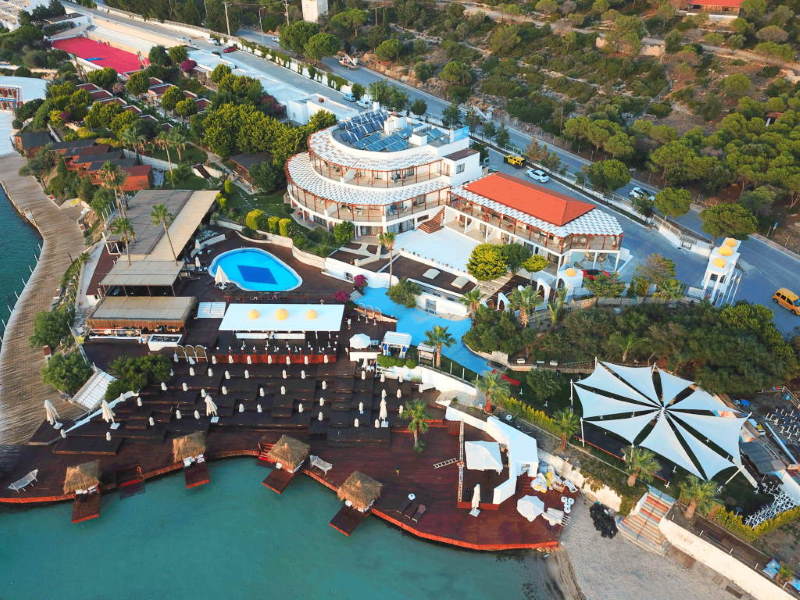 Ceshme Plus Hotel