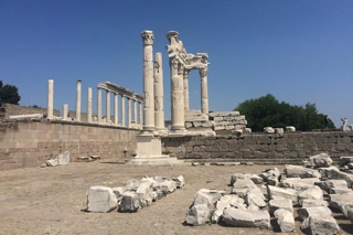 Foça Athena Tapınağı Kalıntıları